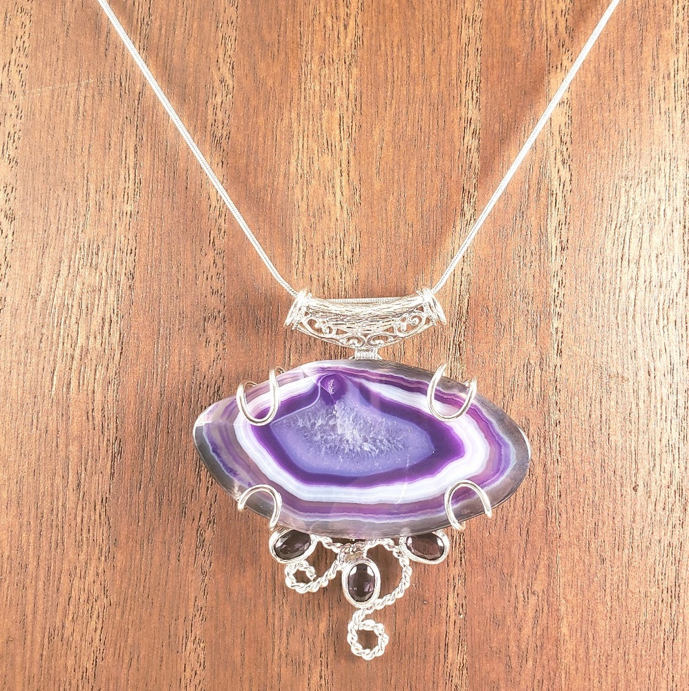 Sliced aggate necklace